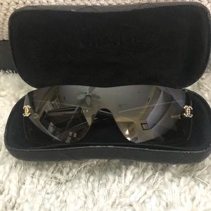 CHANEL sunglasses